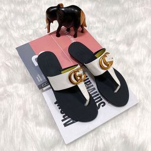 Sandalias Planas de Lujo para Mujer, Chanclas de Exterior, Cómodas y Antideslizantes con Plataforma para Verano y Otoño - Product Image 6