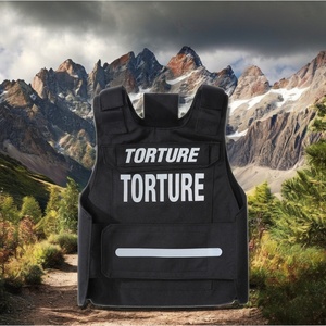 Gilet tactique noir personnalisé avec logo 'Torture' et bande réfléchissante pour entraînement extérieur - Product Image 3