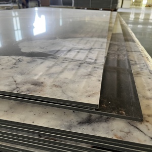 Chapa de madera de carbón de bambú Mármol <span class=keywords><strong>y</strong></span> grano de madera Chapa de madera coextruida de carbón de bambú impermeable - Product Image 5