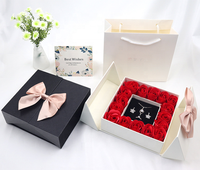 Boîte à bijoux double porte 16 roses, boîte cadeau pour bijoux avec fleurs préservées, boîte à rouge à lèvres et collier avec nœud