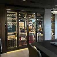 Cave à vin professionnelle en bois et acier inoxydable, design de luxe pour hôtels et villas, système de refroidissement personnalisé