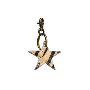 High Quality Trending Product 2024 Hot Selling Hair On <b>Leather</b> Hand Made Star Shape <b>Leather</b> <b>Key</b> <b>Chain</b> - Product Image 1