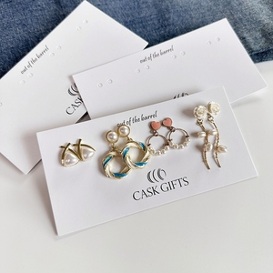 Espositore per Gioielli Personalizzato all'Ingrosso, Porta Orecchini per Più Paia, Etichette per Gioielli con Logo, Cartoncini Espositivi di Lusso Personalizzati - Product Image 1