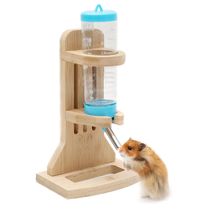 Support vertical pour bouteille d'eau en bois réglable en hauteur de haute qualité pour petits animaux (hamster) - Product Image 4