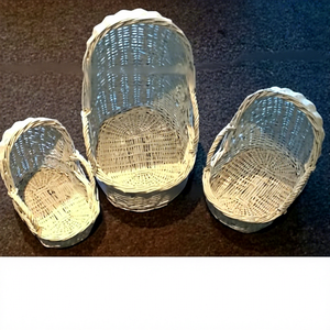 Petit panier berceau en osier blanc pour bébé 11" x 10" pour mobilier d'extérieur, cadeau de naissance, centre de table - Product Image 1