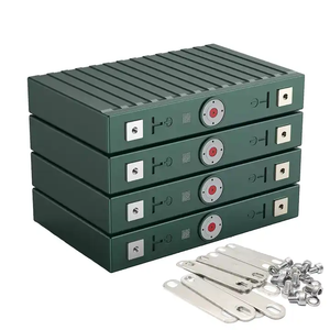 Sino Poly 100Ah Grado A <span class=keywords><strong>110Ah</strong></span> 3,2 V Ion de hierro de litio Prismático Lifepo4 50AH 80AH 120Ah Baterías Célula Carcasa de plástico Barras colectoras libres - Product Image 1