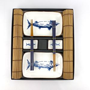 Nuovo Arrivo <span class=keywords><strong>Set</strong></span> di Piatti per <span class=keywords><strong>Sushi</strong></span> in Porcellana di Lusso con Bacchette, <span class=keywords><strong>Set</strong></span> Regalo per Sardine e <span class=keywords><strong>Sushi</strong></span> - Product Image 3