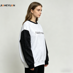 <span class=keywords><strong>Felpa</strong></span> Streetwear con Stampa <span class=keywords><strong>Leopardata</strong></span>, Blocchi di Colore, Maniche Raglan e Collo Rotondo in Pile Pesante Lavato - Product Image 3