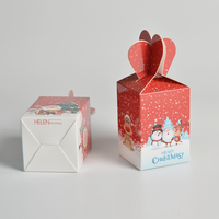 Boîtes de bonbons sucrés de Noël de vente chaude Boîte de papier cadeau de friandises de Noël avec poignée en ruban