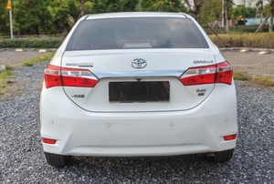 Toyota Corolla 1.6L Automatic <span class=keywords><strong>GL</strong></span> 2017 Usata - Berlina Affidabile ed Efficiente per il Pendolarismo Quotidiano - Product Image 5