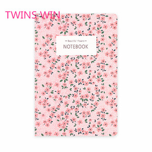 Quaderno Carino con Stampe alla Moda, Carta Spessa di Alta Qualità, Blocco Note Preferito per Ragazze, Regalo per il Ritorno a Scuola 1765 - Product Image 5