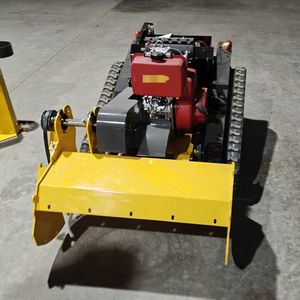 Tracteur forestier diesel télécommandé, tondeuse industrielle tout-terrain pour la coupe de l'herbe sur les pentes montagneuses - Product Image 2