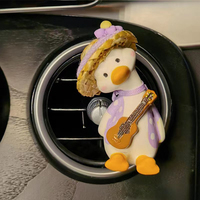 Clip de ventilation de voiture décorations de canard mignon avec chapeau de paille décorations de tableau de bord accessoires de voiture amusants pour femmes