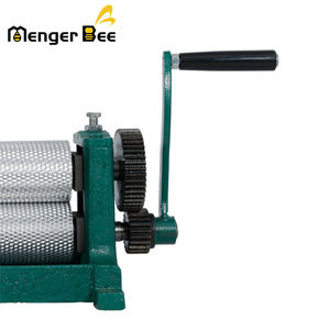 Máquina Manual para hacer láminas de cera de abejas de la mejor calidad, equipo de rodillos de apicultura de nueva condición para cría de animales - Product Image 4