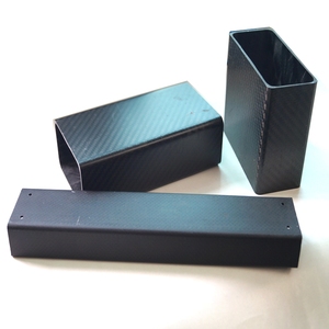 Tubo cuadrado de fibra ligera de alto rendimiento con placa de carbono de patrón único para jaulas antivuelco de carreras uso deportivo industrial - Product Image 1