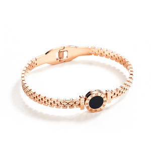 Guangzhou <span class=keywords><strong>Bracelet</strong></span> Romain <span class=keywords><strong>En</strong></span> Acier Inoxydable Bijoux Femme Grossiste De Bijoux Inoxidable <span class=keywords><strong>En</strong></span> Euro <span class=keywords><strong>En</strong></span> Gros Bracelets <span class=keywords><strong>En</strong></span> Acier Chirurgical - Product Image 5