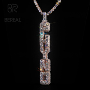 จี้เพชรโมอิสซาไนต์ VVS ผ่านการทดสอบ พร้อมตัวอักษร 3 มิติ แบบโซ่  จี้เพชรทรงกลมแบบฮิปฮอป  จี้เพชรชื่อสั่งทำพิเศษ  เครื่องประดับผู้ชาย - Product Image 1