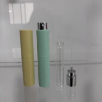 Atomiseur rechargeable de parfum de rotation de bouteille de jet de parfum de rotation de bouteille de parfum de Offre Spéciale