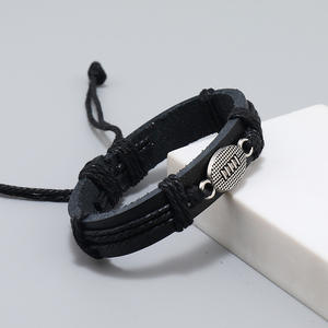 Bracelet <span class=keywords><strong>de</strong></span> <span class=keywords><strong>sport</strong></span> <span class=keywords><strong>Sac</strong></span> en cuir <span class=keywords><strong>Rugby</strong></span> Football américain Cadeaux pour filles garçons Bracelet réglable adulte Parfait pour cadeau <span class=keywords><strong>de</strong></span> <span class=keywords><strong>sport</strong></span> Noir - Product Image 4