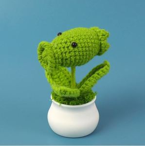 Miniatura all'uncinetto del Fiore Mangia-Uomini di Sagittario, Decorazione da Scrivania o Auto, Piccolo Regalo per Studenti - Product Image 3