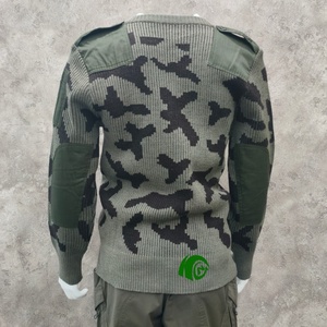 เสื้อสเวตเตอร์คอวีลายพรางถักสำหรับผู้ชาย แขนยาว ทนทาน เหมาะสำหรับการเดินป่า ตั้งแคมป์ และกิจกรรมกลางแจ้งทางยุทธวิธี - Product Image 4