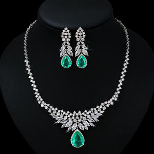 طقم مجوهرات كامل من HIBRIDE بتصميم جميل من HIBRIDE لحفلات الزفاف للنساء بسعر الجملة - Product Image 1