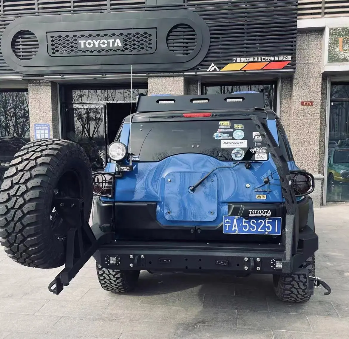 Runde en kaliteli Off-Road arka tampon 2017 + Toyota FJ Cruiser modifikasyonu arka tampon arka tampon güçlendirme