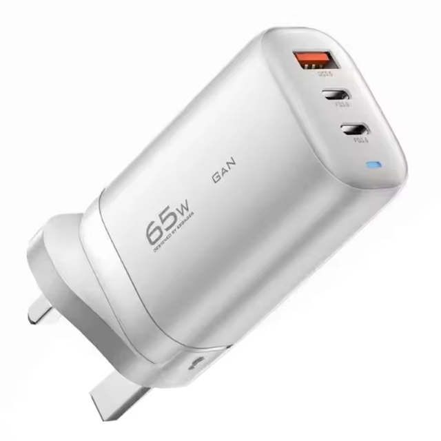65W GaN PD Wall Charger US/EU/UK Plug Fast 5A Output Mobile Phone Charging 2 USB-C 1 USB Scooter Compatibility for Fast Charging