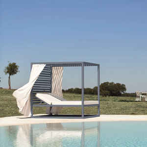 مظلة كبيرة للفنادق ، حمام سباحة للحديقة مقاوم للماء من الألومنيوم المصقول ، سرير نهاري خارجي مزدوج مربع - Product Image 1