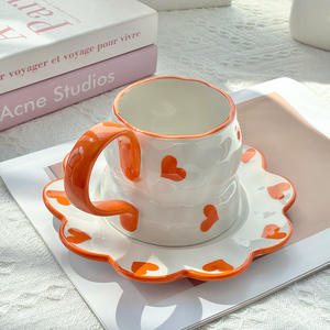 Juego de Taza y Platillo de Cerámica Creativa Hecha a Mano, Juego de Tazas Pintadas a Mano con Forma Irregular - Product Image 4