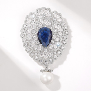<span class=keywords><strong>Broche</strong></span> tendance en vente chaude, bijoux de luxe, design rouge et bleu, zircone cubique, perle blanche, <span class=keywords><strong>grande</strong></span> <span class=keywords><strong>broche</strong></span> à pendentif, mode féminine - Product Image 2