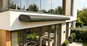 Parasol <span class=keywords><strong>motorisé</strong></span> à bras articulés <span class=keywords><strong>avec</strong></span> cantonnière optionnelle pour terrasse et jardin résidentiels – Fournisseur fabricant - Product Image 2