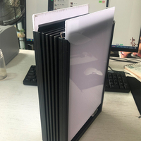 Profil en aluminium étanche pour extérieur, idéal pour bannières lumineuses en acrylique, enseignes publicitaires suspendues ou au sol, et panneaux lumineux directionnels.