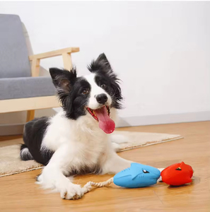 Venta caliente Squeaky Shark Rubber Pet Chew Dog Toys Indestructible Molar Bite Resistant Pew Chew Squeaky Toys con cuerda - Product Image 1