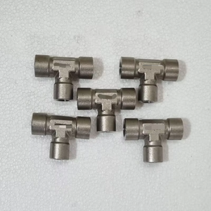 وصلة تي أنثى SS-6-T مقاس <span class=keywords><strong>3</strong></span>/8 بوصة NPT؛ مجموعة من 5 قطع - Product Image 1