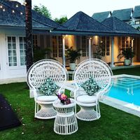 Chaise de banquet en aluminium blanc royal de style paon pour mariages et réceptions en plein air, design confortable