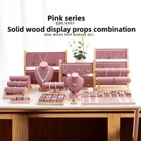 Présentoir à bijoux en velours rose de qualité supérieure, ensemble de 30+ styles variés, base en bois, accessoires de boutique, organisateur de colliers et de présentoirs de bijoux