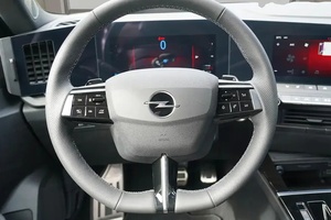 2025 auto perfettamente usato <span class=keywords><strong>Opel</strong></span> Astra GS 1.2 T S & S aut Hatchback pronto per l'uso, nessun incidente pronto per la spedizione in tutto il mondo - Product Image 2