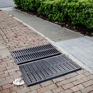 Placas de cubierta de rejilla de drenaje de Metal resistente de estilo moderno Material de acero duradero para parques de villas al aire libre - Product Image 2