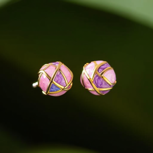 ต่างหูแฟชั่นแบบติดหู สแตนเลส 316L ชุบทอง PVD ทนทาน ดีไซน์สีชมพูม่วง - Product Image 3