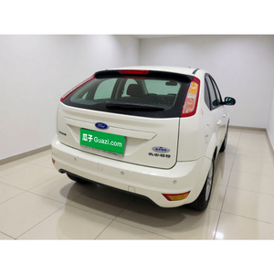 Guazi Ford Focus 2013 Berline d'occasion Essence Automatique Berline Exécutive Traction Avant Blanche Véhicule d'occasion Inspecté pour Concessionnaires Étrangers - Product Image 6