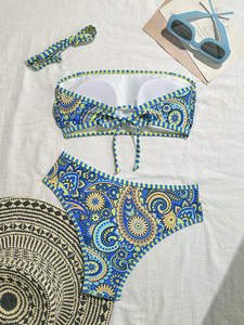 Set bikini da donna in 3 pezzi con stampa paisley blu, costume da bagno a triangolo con fascia e laccetti, outfit da vacanza - Product Image 4