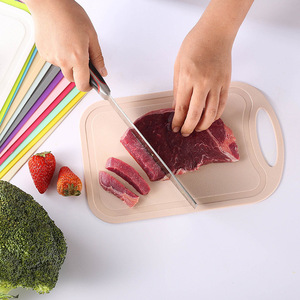 Tabla de cortar frutas de plástico, herramienta de cocina pequeña y ligera, material PP para preparación de alimentos para bebés - Product Image 2