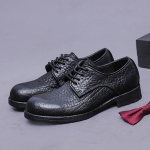 Bottes de travail pour hommes en cuir véritable, style européen, bout rond, avec construction Goodyear Welt, chaussures en cuir faites à la main - Product Image 6