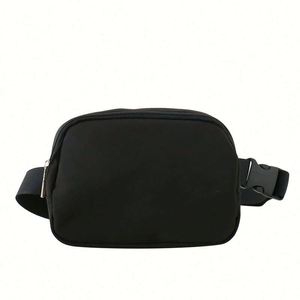 Riñonera de Nailon Impermeable con Logotipo Personalizado, Apta para Hombres y Mujeres, Riñonera Deportiva, Riñonera Cruzada - Product Image 6