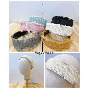 Diadema de lino tejido con borde de flecos para mujer, accesorio informal hecho a mano. - Product Image 1