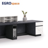 Bureau de réception de luxe EGROspace au design moderne, comptoirs en bois élégants, mobilier de bureau, table de hall d'entrée