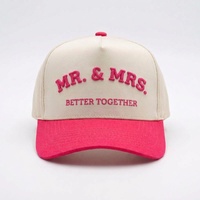 Gorra de Béisbol Personalizada con Bordado en Relieve, de 5 Paneles, para Novios, con la Frase 'Better Together', de Algodón, Dos Tonos, Crema y Rosa, con Cierre a Presión, al por Mayor