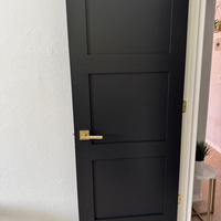 Revêtement de porte en PVC laminé populaire pour la fabrication de portes Shaker à 3 panneaux, tailles et couleurs personnalisables