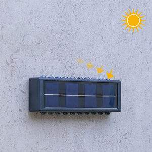 <span class=keywords><strong>Luz</strong></span> de pared <span class=keywords><strong>Solar</strong></span> LED para exteriores, resistente al agua, IP65, para porche, patio, escalera, jardín con características luminosas arriba/abajo - Product Image 5